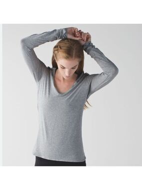 PATAGONIA Green/ Grey V-neck Tee active wear Base Layer, Womens sz small/Med